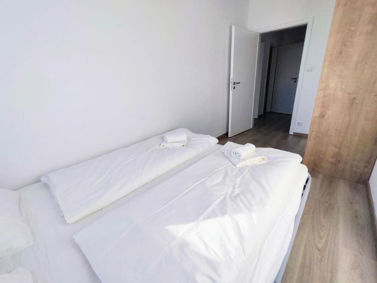 Schanz - Quietly Oriented - Private Parking - Balcony Bratislava Exterior foto
